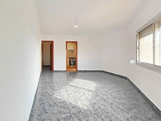 Piso en venta en Sabadell, de 80 m² 3 habitaciones por 185.000