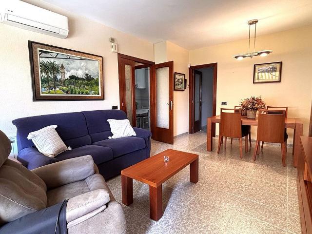 Piso en venta en Sabadell, de 81 m² 4 habitaciones por 265.000