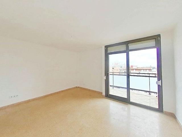 Piso en venta en Sabadell, de 83 m² 3 habitaciones por 185.000