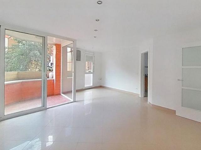 Piso en venta en Sabadell, de 97 m² 3 habitaciones por 210.000