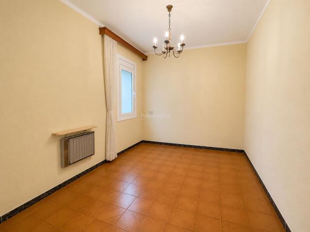 Piso en venta en Sabadell, Eixample. Eixample, a un paso de Avda Barberà. Pisos.