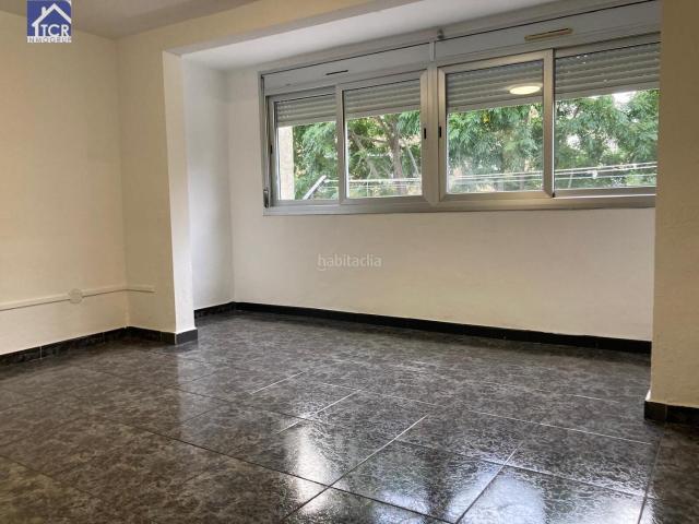 Piso en venta en Sabadell, Els Merinals. Oportunidad en la zona de los Merinales, Sabadell!. Pisos.