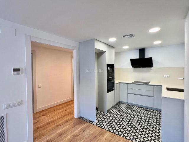Piso en venta en Sabadell, Gràcia. PISO DUPLEX DE 3 DORMITORIOS 2 BAÑOS BALCÓN TERRAZA PARKING TRASTERO PISCINA COMUNITARIA. Pisos.