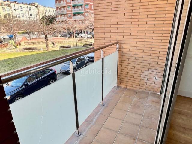 Piso en venta en Sabadell, Gràcia. PISO DUPLEX DE 3 DORMITORIOS 2 BAÑOS BALCÓN TERRAZSA PARKING TRASTERO PISCINA COMUNITARIA. Pisos.