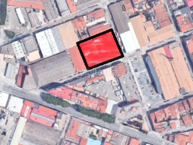 Piso en venta en Sabadell, Hostafrancs. Almacén en venta en calle Sant Baldomer. Pisos.