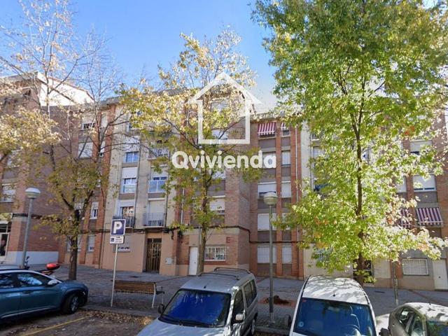 Piso en venta en Sabadell, La Roureda. Piso ALQUILADO de 3 habitaciones en La Roureda, Sabadell. Pisos.