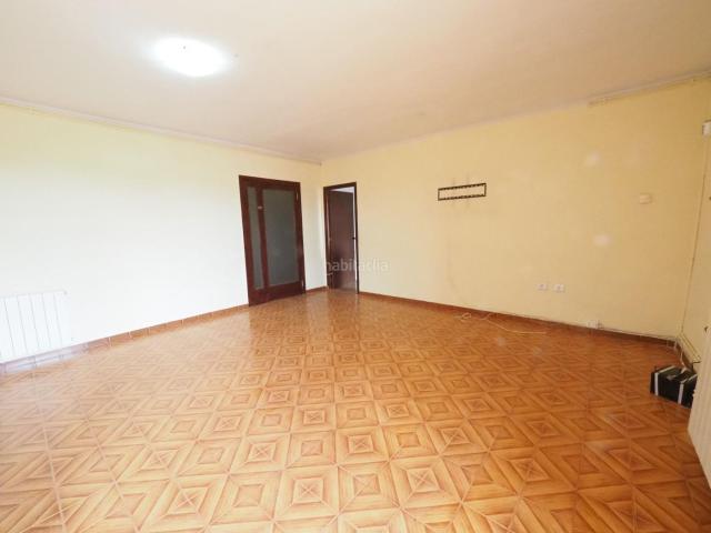 Piso en venta en Sabadell, Sol i Padrís Sant Oleguer. SE VENDE PISO EN SABADELL, ZONA SOL I PADRIS SANT OLEGUER. Pisos.