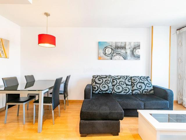 Piso en venta en Sabiñánigo, Sardas Puente de Sabiñánigo. Luminoso apartamento con garaje y trastero en Sabiñánigo, a un paso del Pirineo. Pisos.