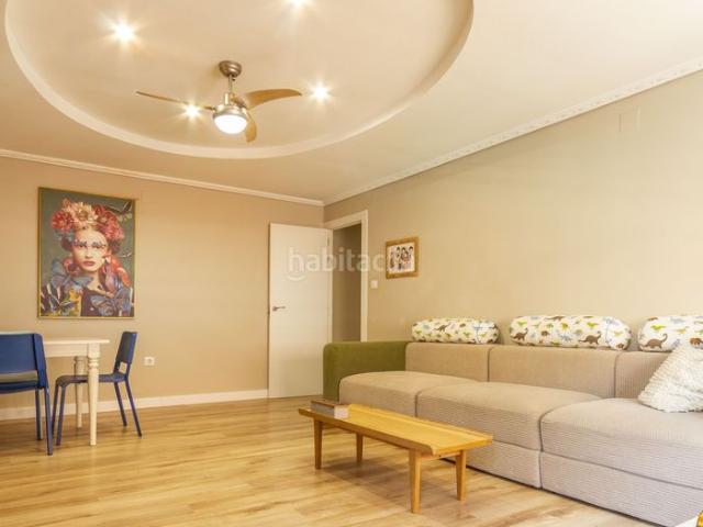 Piso en venta en Sagunt, Avenida de Abril 9 de Octubre. Magnífico Piso Esquinero en Sagunto! 4 Dormitorios, 2 Baños y 2 Balcones. Pisos.