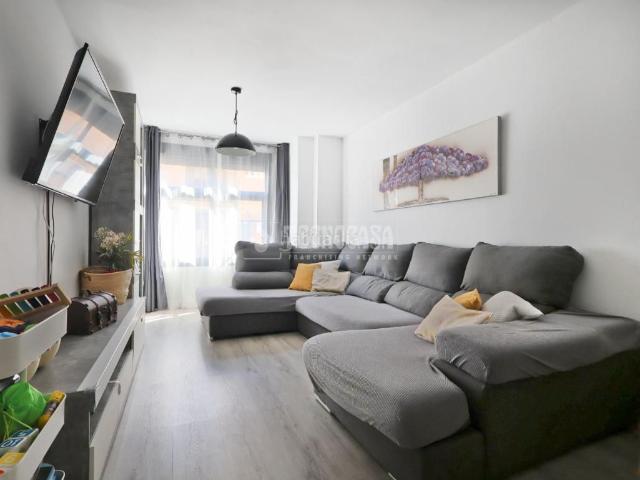 Piso en venta en Sagunt, Avenida de Abril 9 de Octubre. Piso en venta en Sagunto puerto sagunto. Pisos.