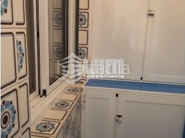 Piso en venta en Sagunt, Centro puerto. Ref 25172PISO SEMIREFORMADO EN VENTA EN PUERTO DE SAGUNTO, DE 90 m, EN 4ª PLANTA, CON ASCENSOR, 4 HABITACIONES, 1 BAÑO, GALERIA. Pisos.