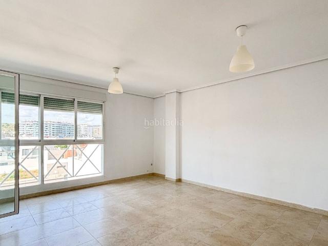 Piso en venta en Sagunt, Doctor Palos Alto Palancia. Amplia Vivienda con Terraza y Garaje en Sagunto. Pisos.