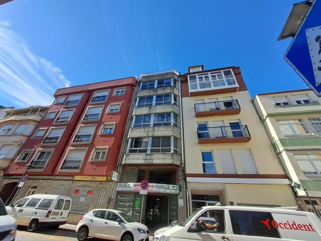 Piso en venta en Sada. Excelente oportunidad para adquirir un piso en venta de tres habitaciones en la localidad de Sada en A Coruña. No dejes pasar est. Pisos.