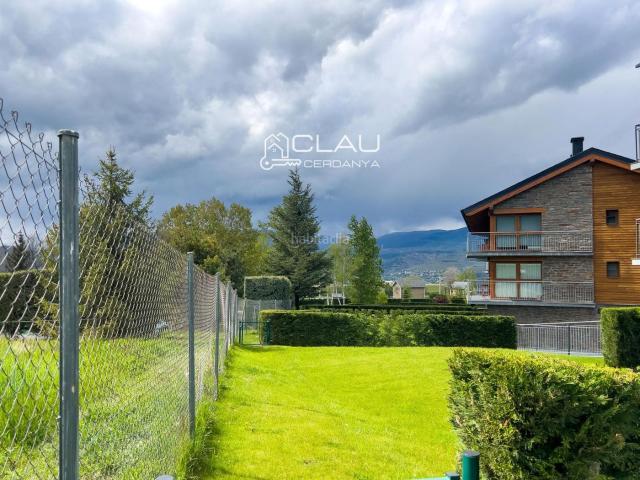 Piso en venta en Sainte Léocadie Pirineos. Bajo con jardín privado en SainteLéocadie. Pisos Sainte.