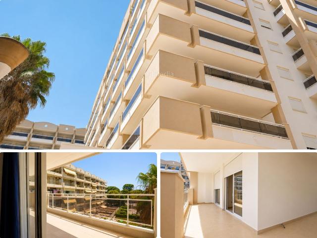 Piso en venta en Salou, Mar i Camp Platja dels Capellans Costa Dorada. Piso esquinero con gran terraza en Salou. Pisos.