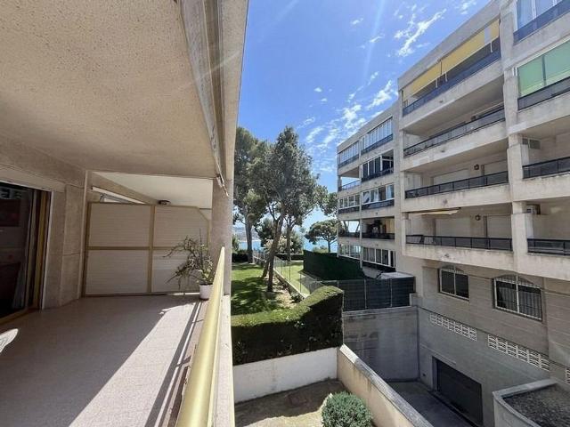 Piso en venta en Salou, de 51 m² 2 habitaciones por 215.000