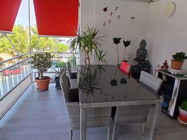Piso en venta en Salou, de 80 m² 3 habitaciones por 300.000