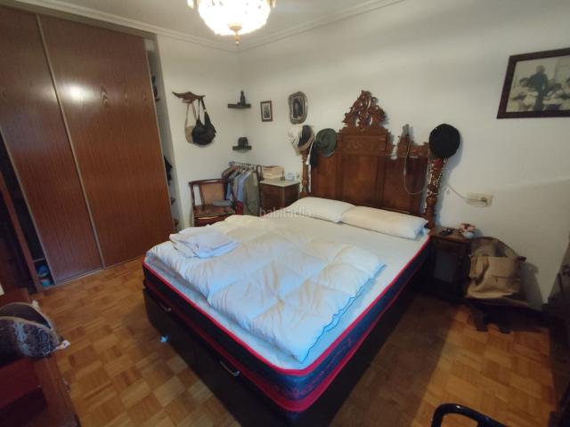 Piso en venta en Salamanca, Teso de la Feria Arrabal. Vivienda con un gran potencial gracias a su amplitud con garaje. Pisos.