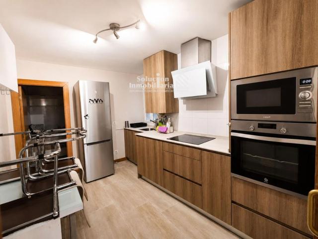 Piso en venta en Salamanca, Vidal. EXCLUSIVA VIVIENDA TOTALMENTE REFORMADA Y AMUEBLADA JUNTO A GRAN CAPITÁN. Pisos.