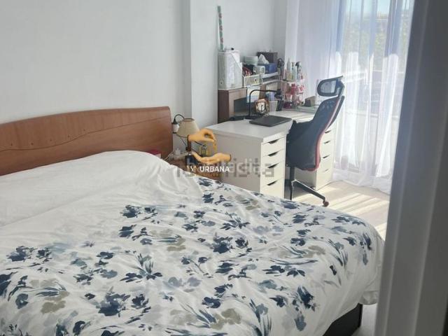 Piso en venta en Salamanca, Barrio Blanco. Oportunidad Única en Barrio Blanco! Piso Luminoso con Garaje por solo 230,000. Pisos.