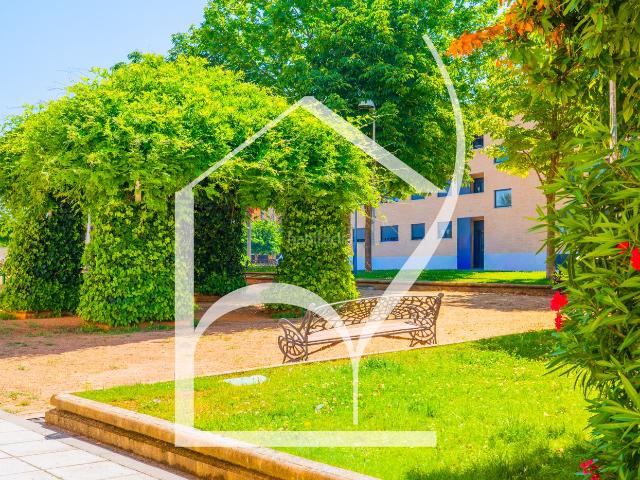 Piso en venta en Salamanca, Capuchinos Glorieta Ciudad Jardín. Piso recién reformado en calle Juan Pareja, junto a la Plaza de Toros y facultades. Más de 100 m² listo para entrar a vivir. Pisos.