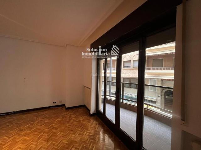 Piso en venta en Salamanca, Centro. ESPECTACULAR PISO DE 220 m EN EL MEJOR EDIFICIO DEL CENTRO JUNTO A LA PLAZA MAYOR DE SALAMANCA! Posibilidad de segregación. Pisos.