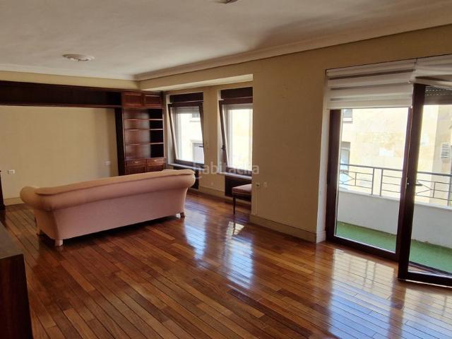 Piso en venta en Salamanca, Centro. PISO EN PLENO CENTRO ENTRA SANTA ULALIA, PLAZA DE LA CONSTITUCCION GRAN VIA. Pisos.