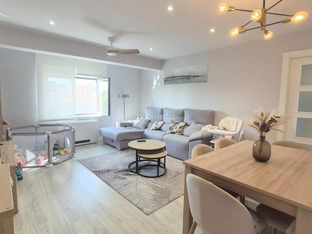 Piso en venta en Salamanca, Garrido Norte. PISO EN VENTA EN GARRIDO NORTE, SALAMANCA. Urbis te ofrece una vivienda reformada, luminosa y lista para entrar a vivir. Pisos.