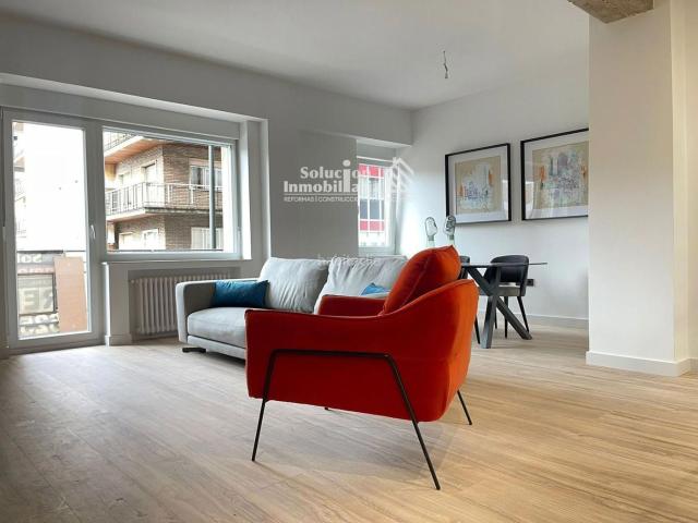 Piso en venta en Salamanca, Garrido Sur. Luz, diseño y amplitud en Padre Cámara con reforma exclusiva!. Pisos.