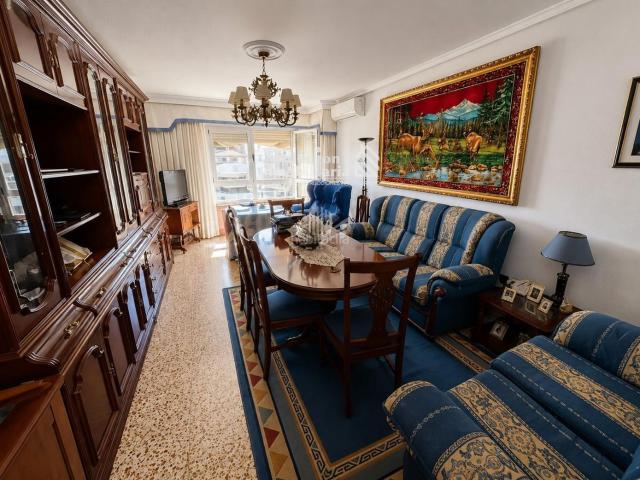 Piso en venta en Salamanca, Rollo Puente Ladrillo. AMPLIO PISO JUNTO AL PARQUE PICASSO. Pisos.