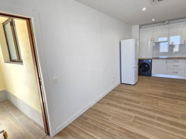 Piso en venta en Salamanca, Rollo Puente Ladrillo. Apartamento en venta en la Calle Francisco Gil de Salamanca. Pisos.
