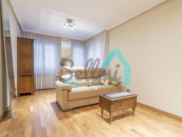 Piso en Venta en Salesas Foncalada Campoamor