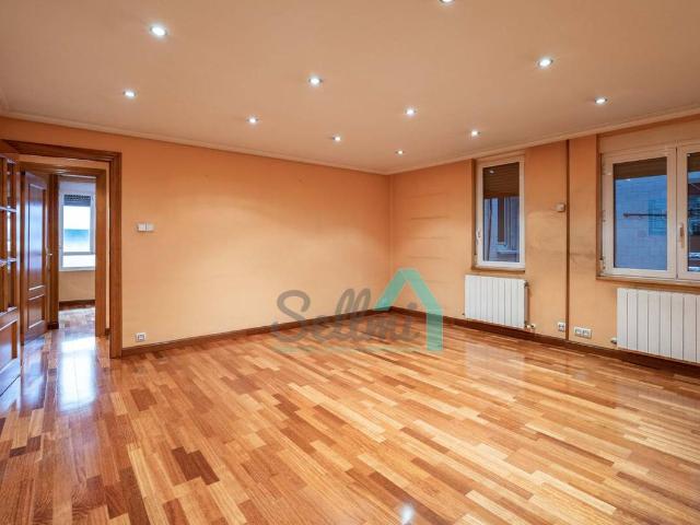 Piso en Venta en Salesas Foncalada Campoamor