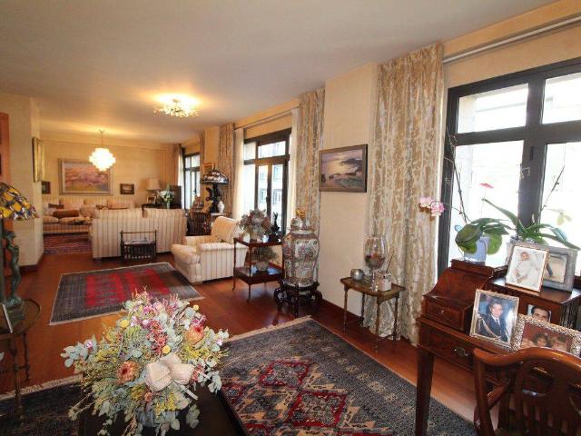 Piso en Venta en Salesas Foncalada Campoamor