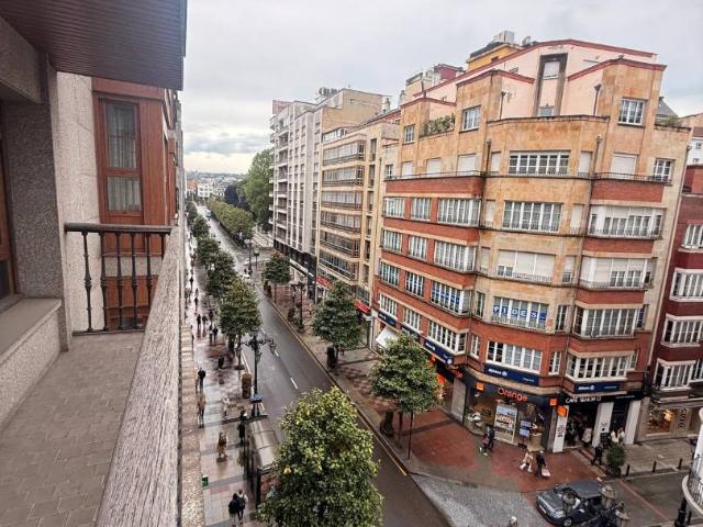 Piso en Venta en Salesas Foncalada Campoamor