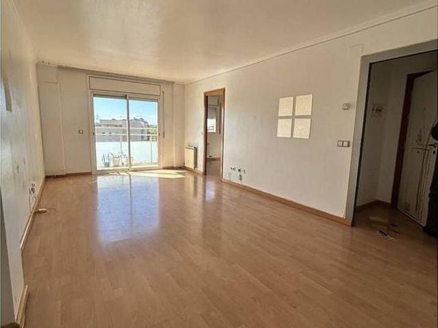 Piso en venta en Salt, de 94 m² 3 habitaciones por 220.000