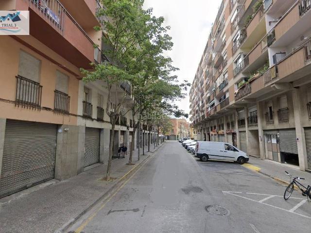 Piso en venta en Salt, Veïnat. Venta piso garaje en Salt Girona. Pisos.