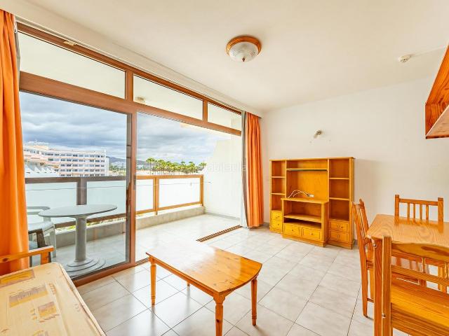 Piso en venta en San Bartolomé de Tirajana, Playa del Inglés. Tu refugio bajo el sol en Playa del Inglés!. Pisos San Bartolomé de.