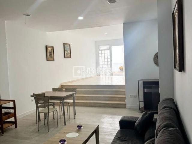 Piso en venta en San Cristóbal de La Laguna, Los Baldíos Geneto Guajara. Donde la tranquilidad se une con el confort para crear el hogar que siempre soñaste. Pisos San Cristóbal de La.