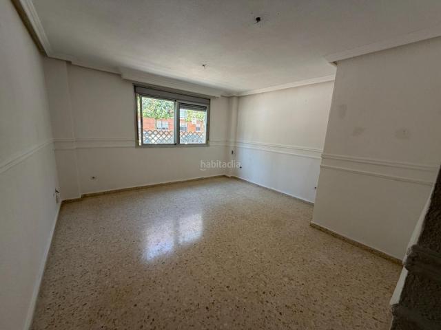 Piso en venta en San Fernando, Camposoto Gallineras. Oportunidad Única VPO de Tres Dormitorios en Planta Baja con Plaza de Garaje. Pisos San.