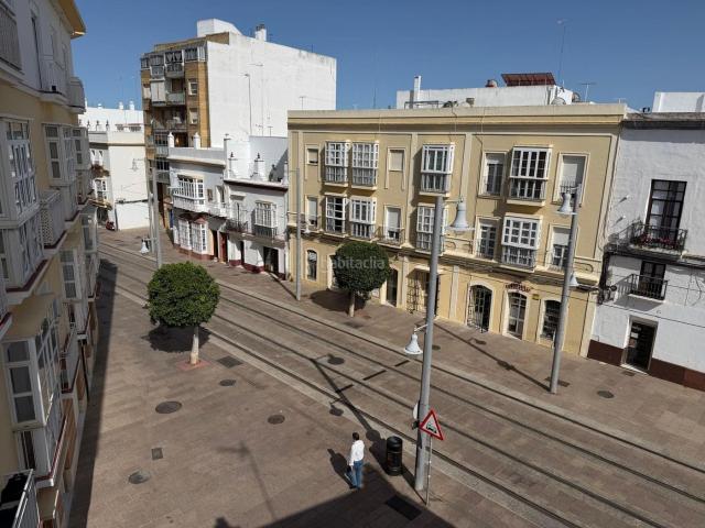 Piso en venta en San Fernando, Centro Ciudad. Piso en Calle Real San Fernando. Pisos San.