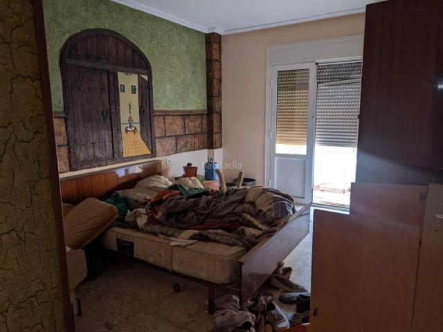 Piso en venta en San Fulgencio. Oportunidad de Inversión en San Fulgencio Espacioso Piso para Reformar. Pisos San.