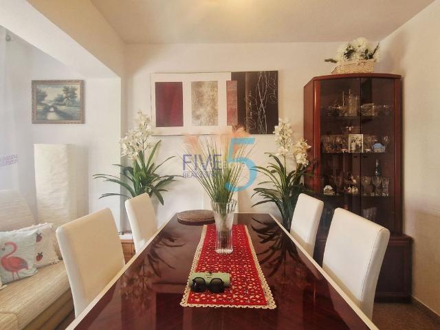 Piso en venta en San Javier, Santiago de La Ribera. En venta en Santiago de la Ribera, San Javier un apartamento amueblado de 3 habitaciones con balcón, doble acristalamiento y armar. Pisos San.