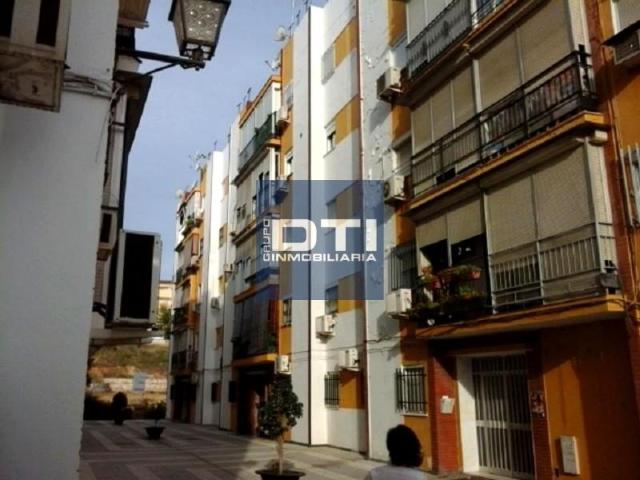 Piso en venta en San Juan de Aznalfarache, Calle Virgen de las Angustias, 41920