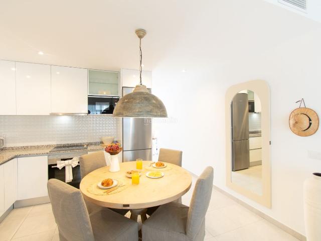 Piso en venta en San Juan de los Terreros. Piso amueblado con garaje. Pisos San Juan de los.