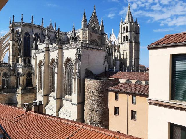 Piso en Venta en San Mamés La Palomera