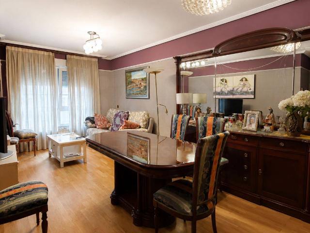 Piso en Venta en San Mamés La Palomera