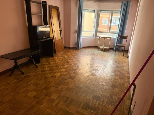 Piso en venta en San Mames/ Palomera