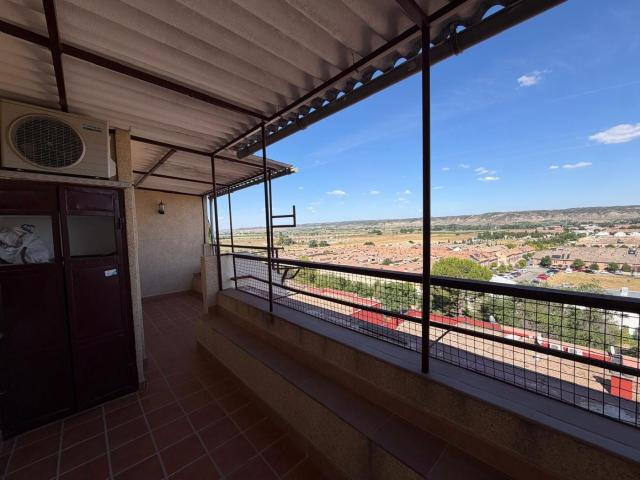 Piso en venta en San Martín de la Vega. LUMINOSO PISO REFORMADO CON ESPECTACULAR TERRAZA !. Pisos San Martín de la.