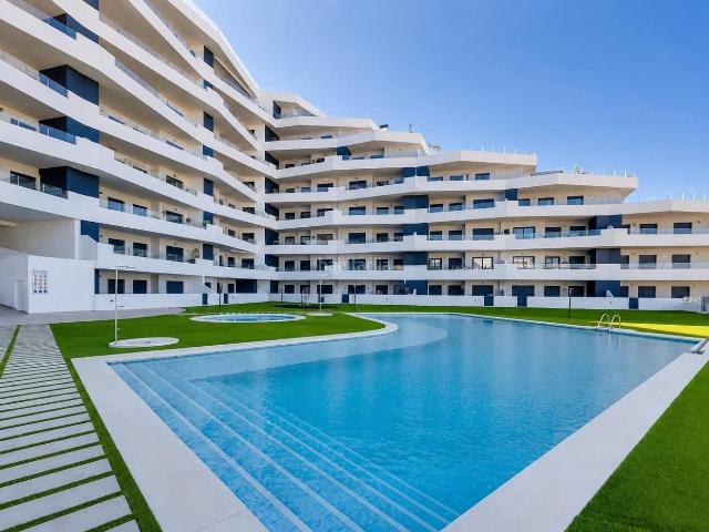 Piso en venta en San Miguel de Salinas. Apartamento a estrenar con gran terraza y garaje en Cruise Resort, San Miguel de Salinas. Pisos San Miguel de.